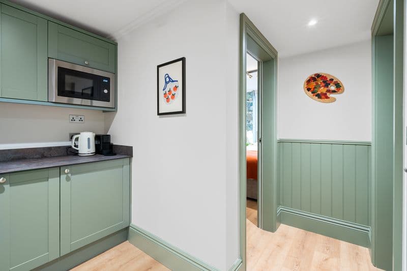 kitchen unit 4