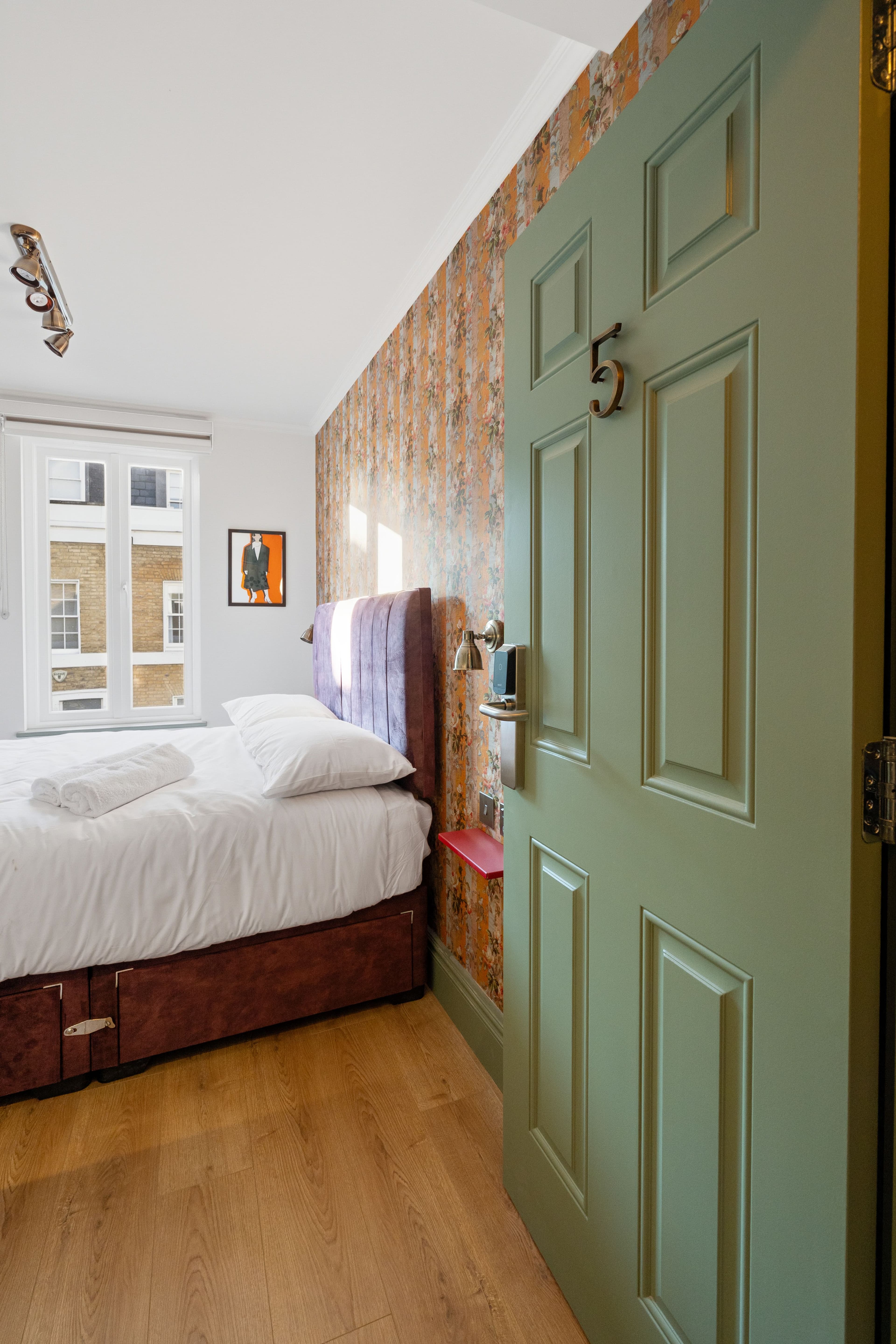 bedroom unit 6