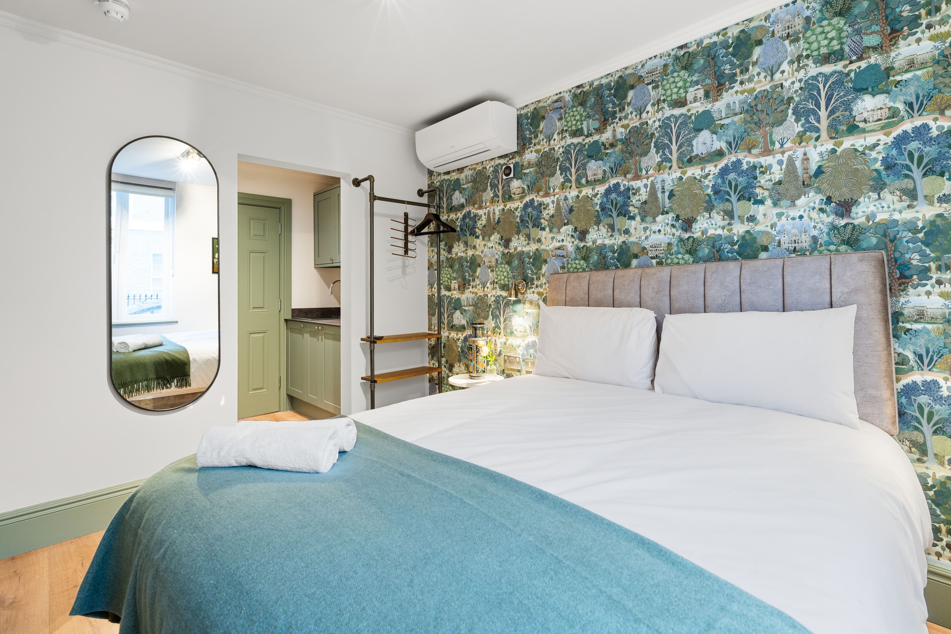 bedroom unit 3