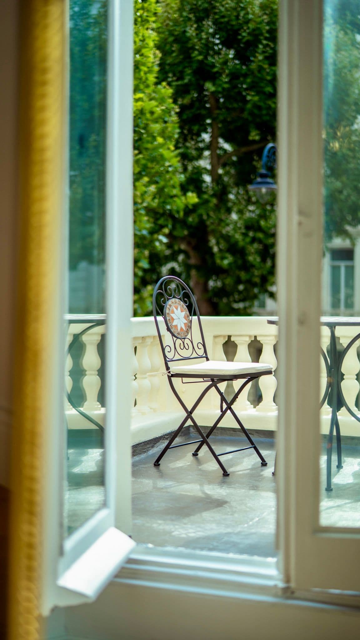 balcony flat 6